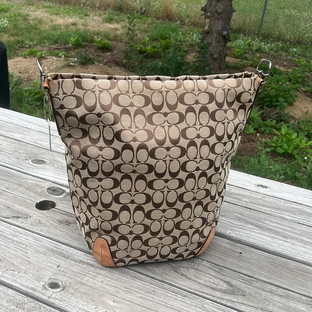COACH - Picture 2 of 16